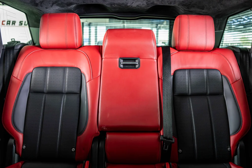 Range Rover Sport V8 Dynamic Image