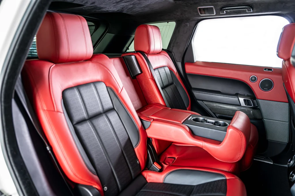 Range Rover Sport V8 Dynamic Image
