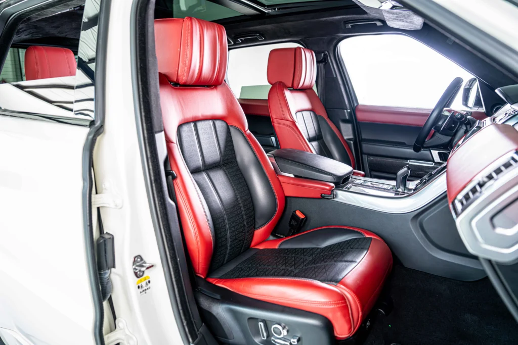 Range Rover Sport V8 Dynamic Image