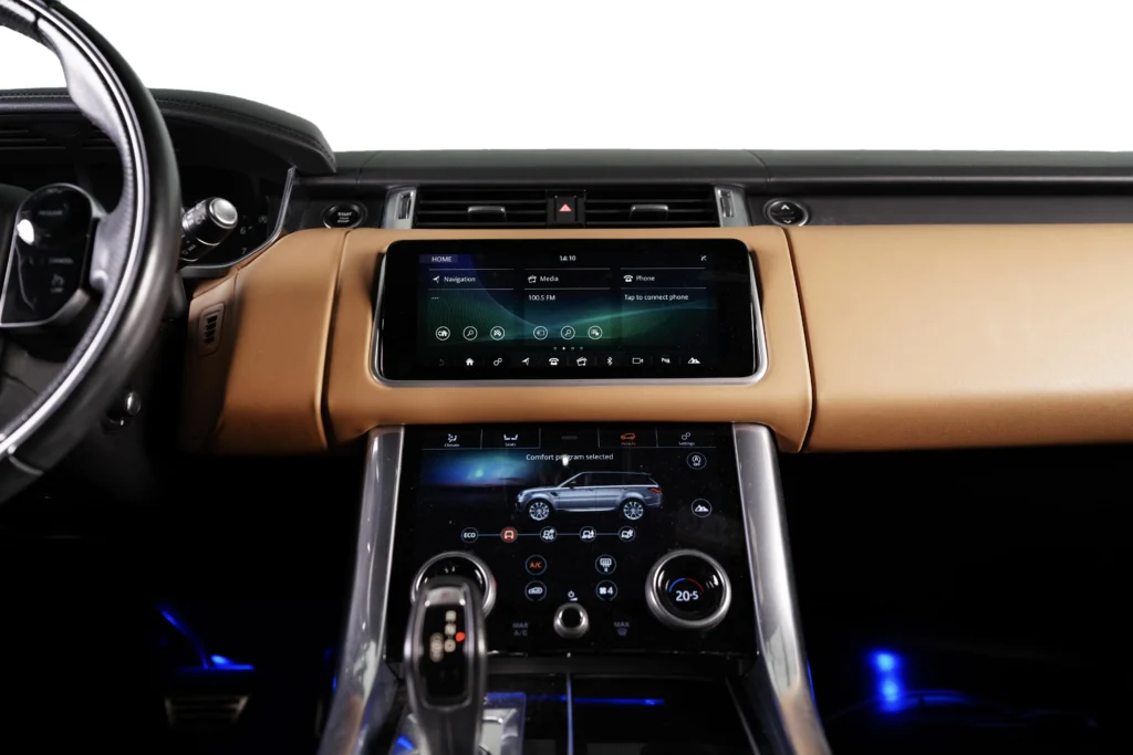 Land Rover Range Rover Sport HSE Dynamic Image