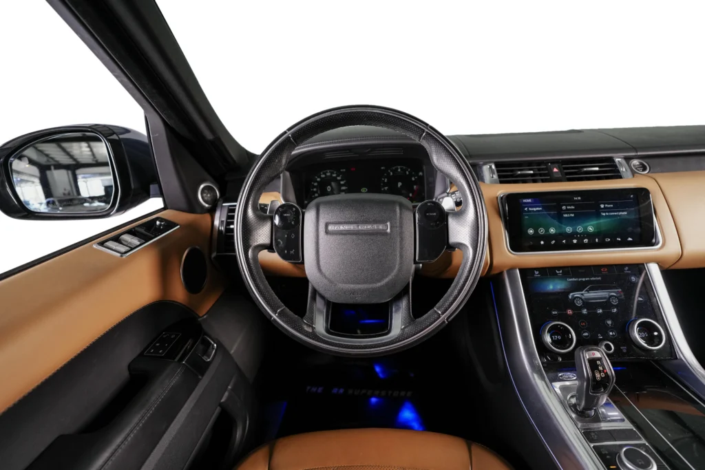Land Rover Range Rover Sport HSE Dynamic Image