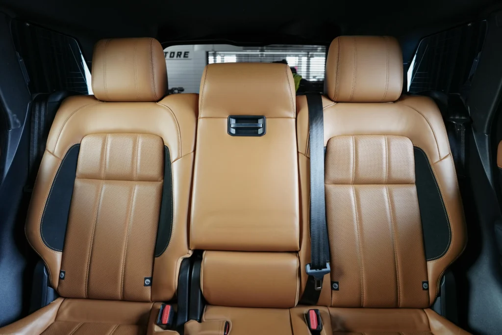 Land Rover Range Rover Sport HSE Dynamic Image