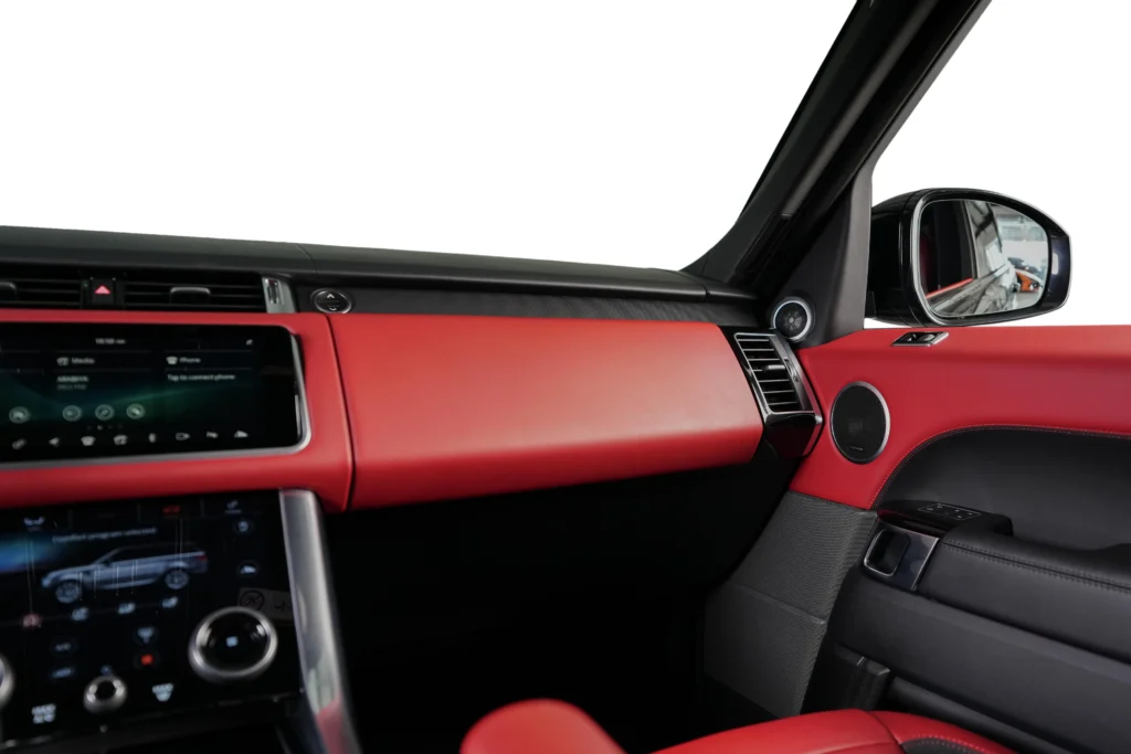 Land Rover Range Rover Sport HSE Dynamic Image