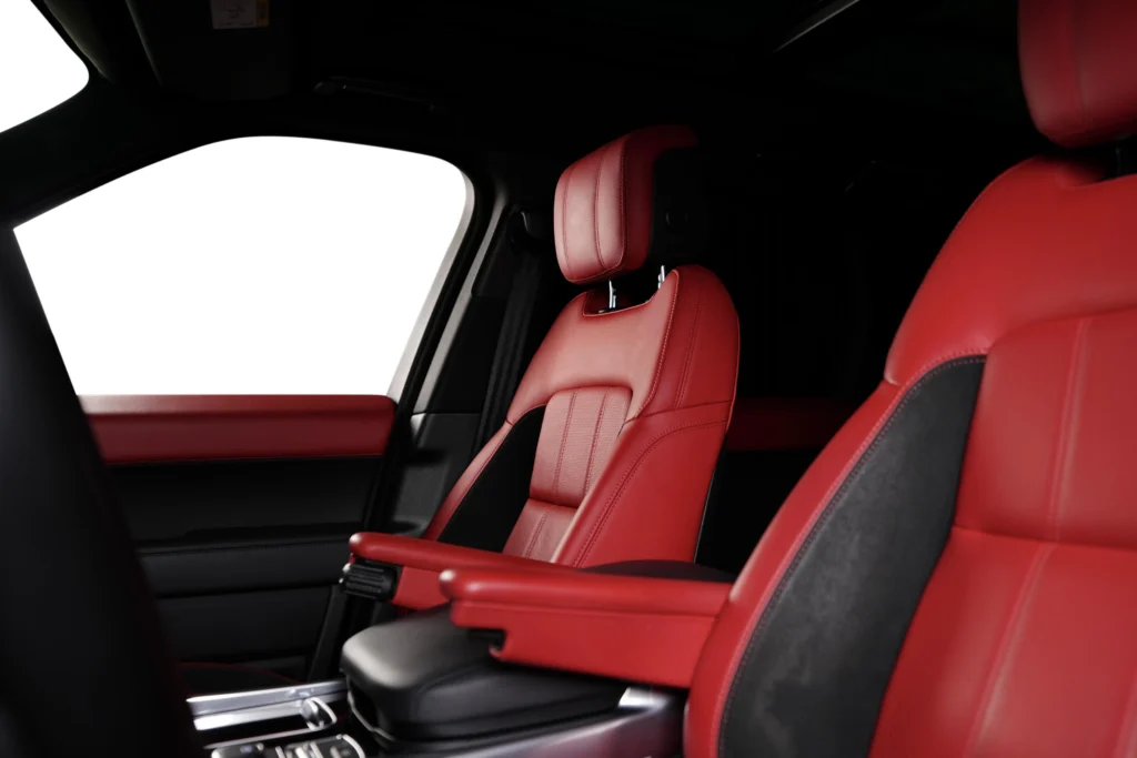 Land Rover Range Rover Sport HSE Dynamic Image