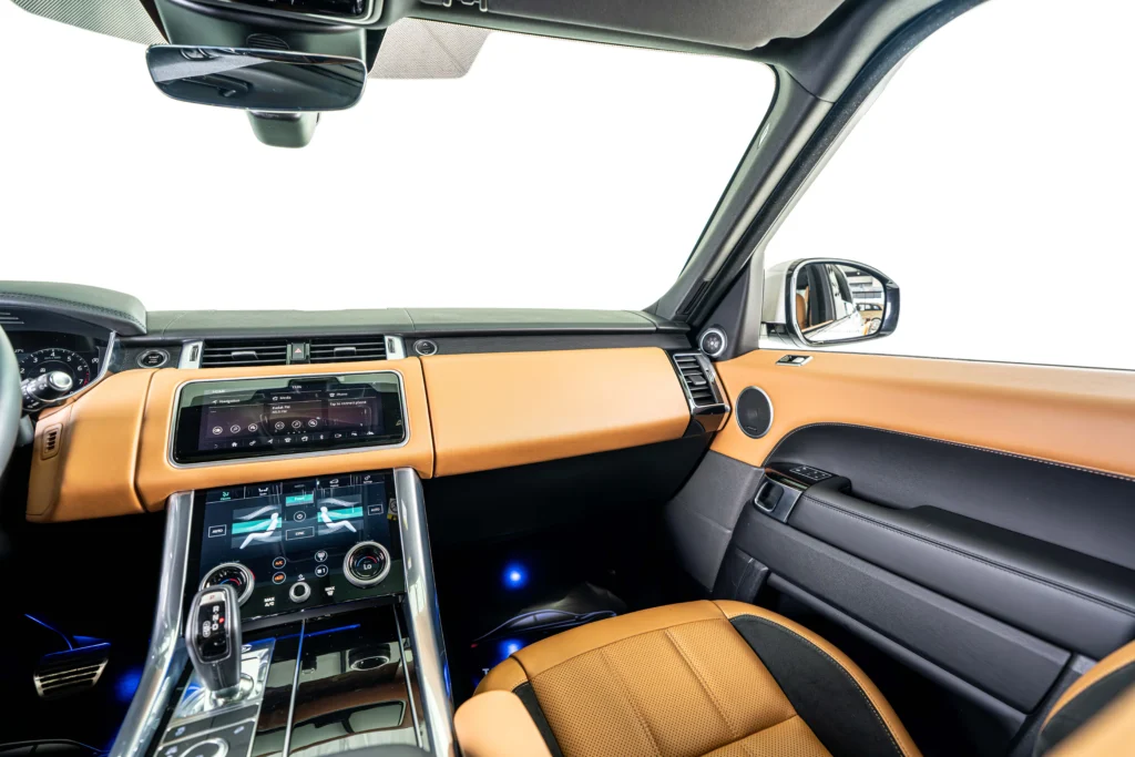 Range Rover Sport HSE Dynamic Image