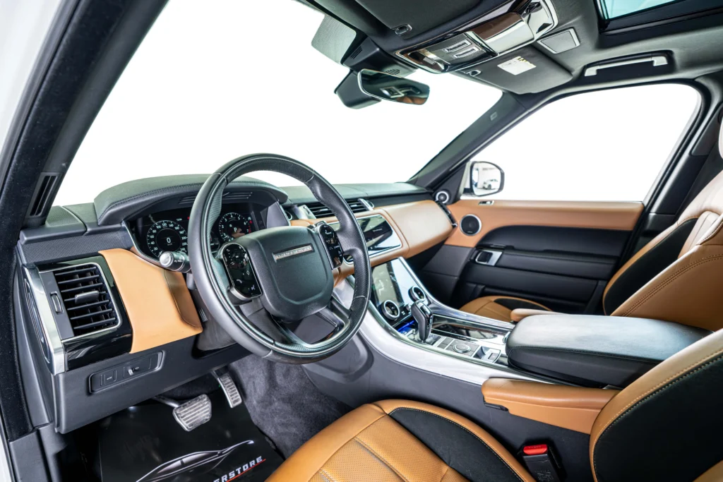 Range Rover Sport HSE Dynamic Image