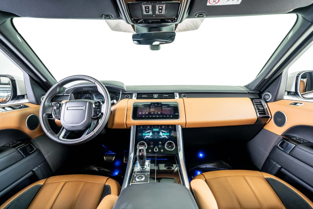 Range Rover Sport HSE Dynamic Image