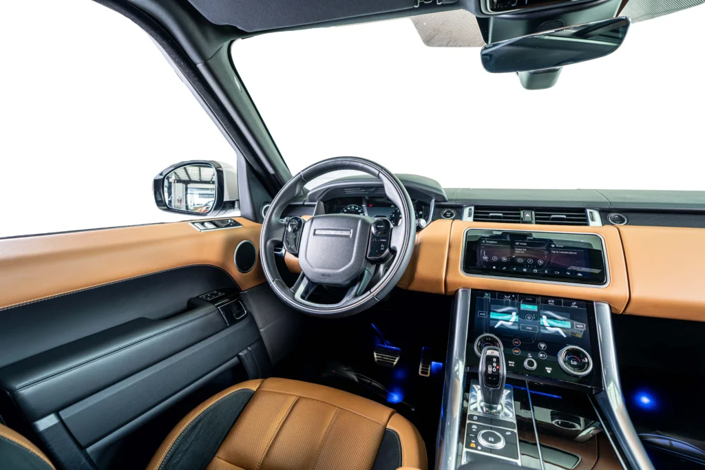 Range Rover Sport HSE Dynamic Image