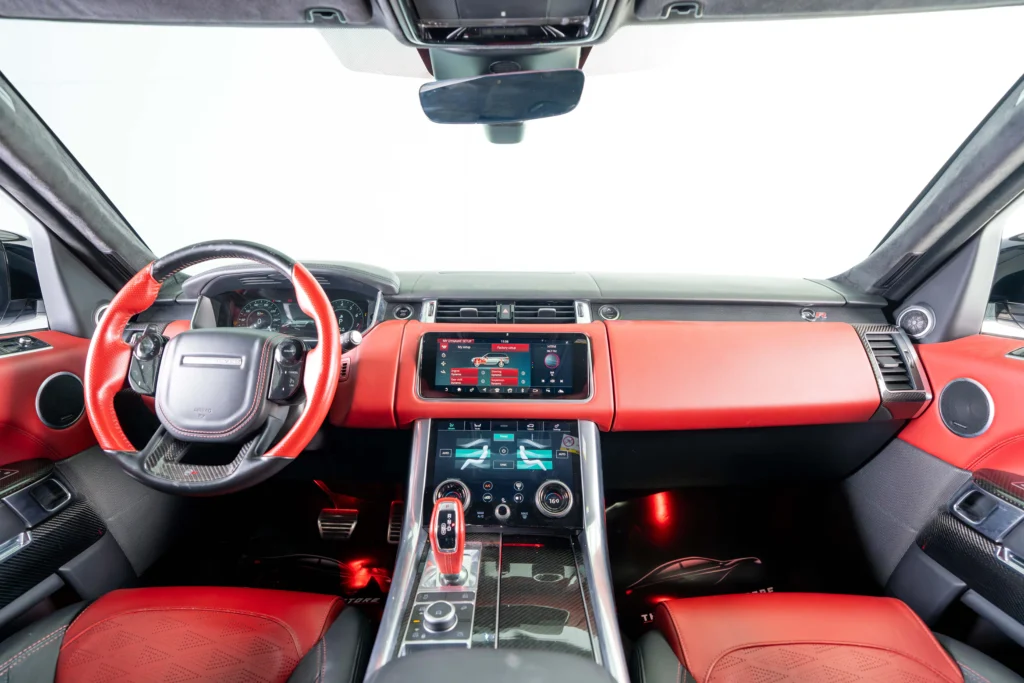 Range Rover Sport SVR Ultimate Edition Image