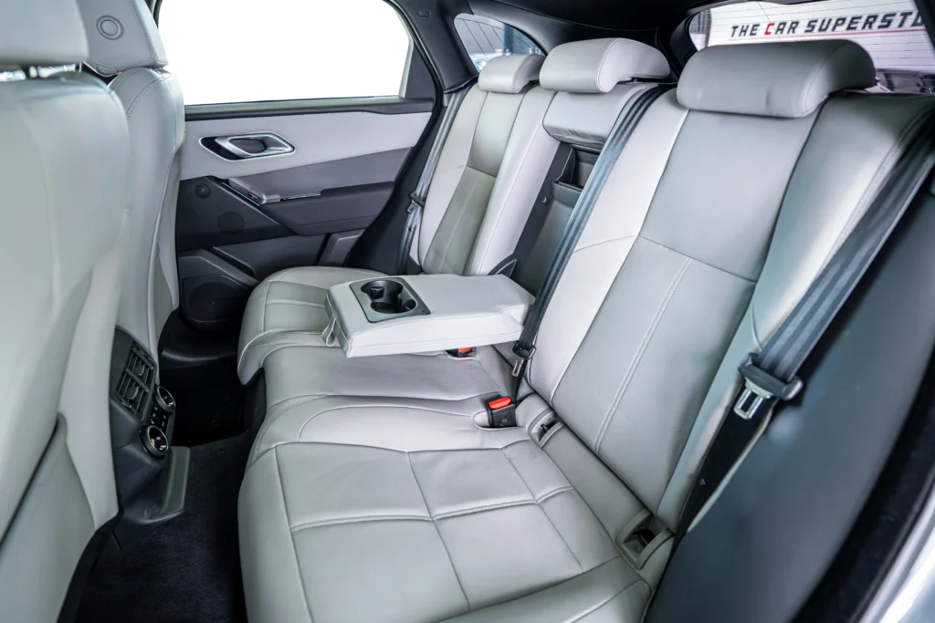 Land Rover Range Rover Velar R-Dynamic SE – Image 12