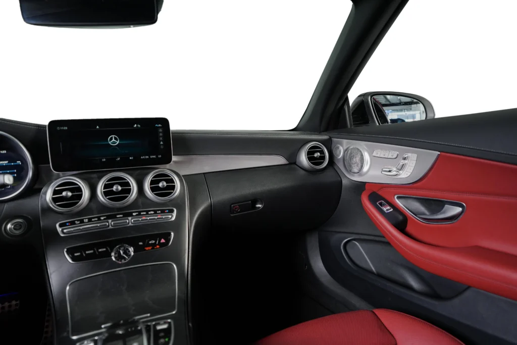 Mercedes Benz C43 Image