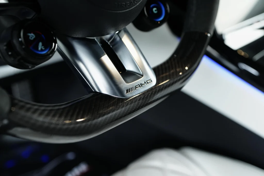 Mercedes-Benz SL-Class SL 63 AMG – Image 17