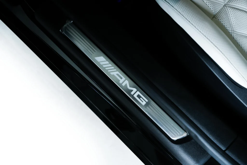 Mercedes-Benz SL-Class SL 63 AMG – Image 24