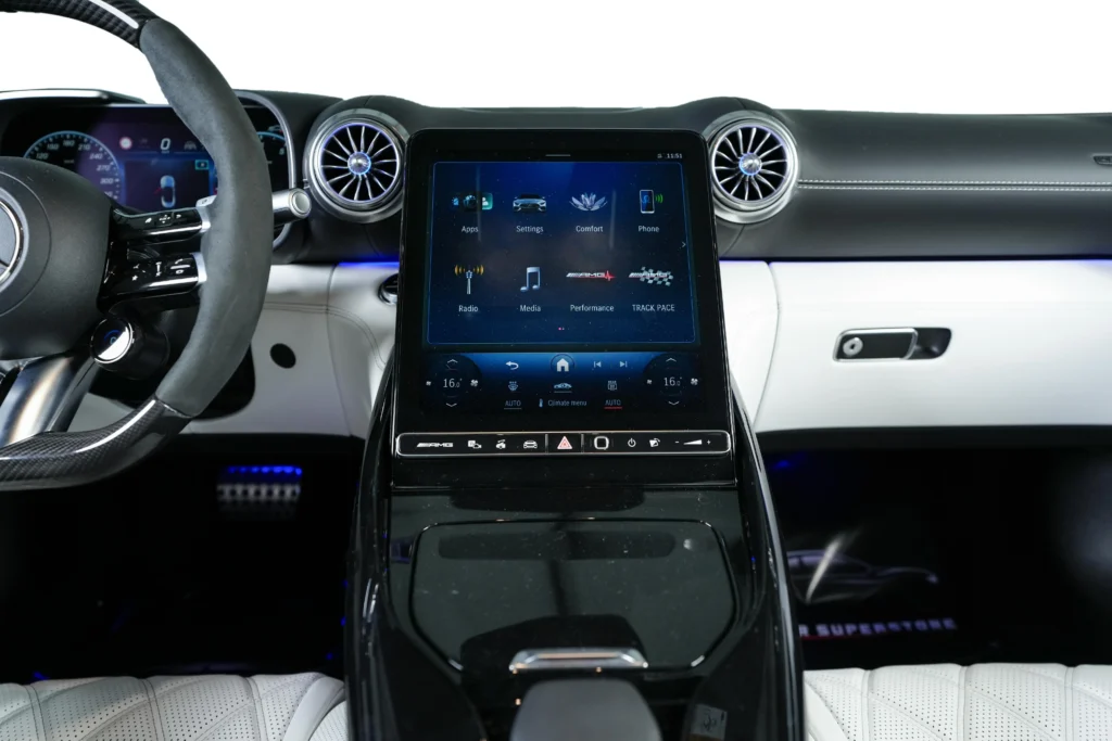 Mercedes-Benz SL-Class SL 63 AMG – Image 12