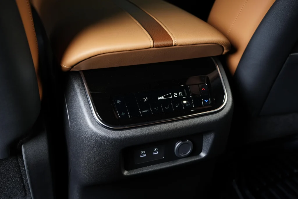 Nissan Patrol SE Titanium Image