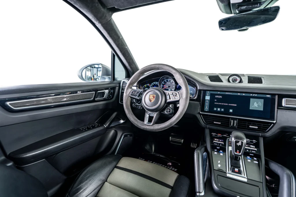Porsche Cayenne Turbo Image