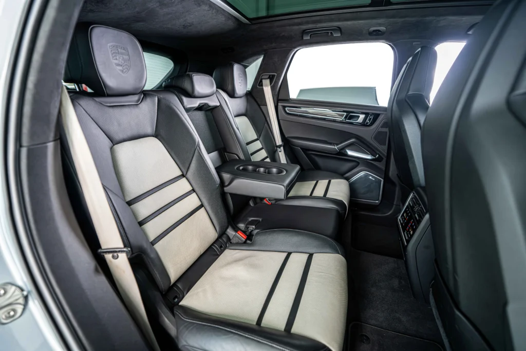 Porsche Cayenne Turbo Image