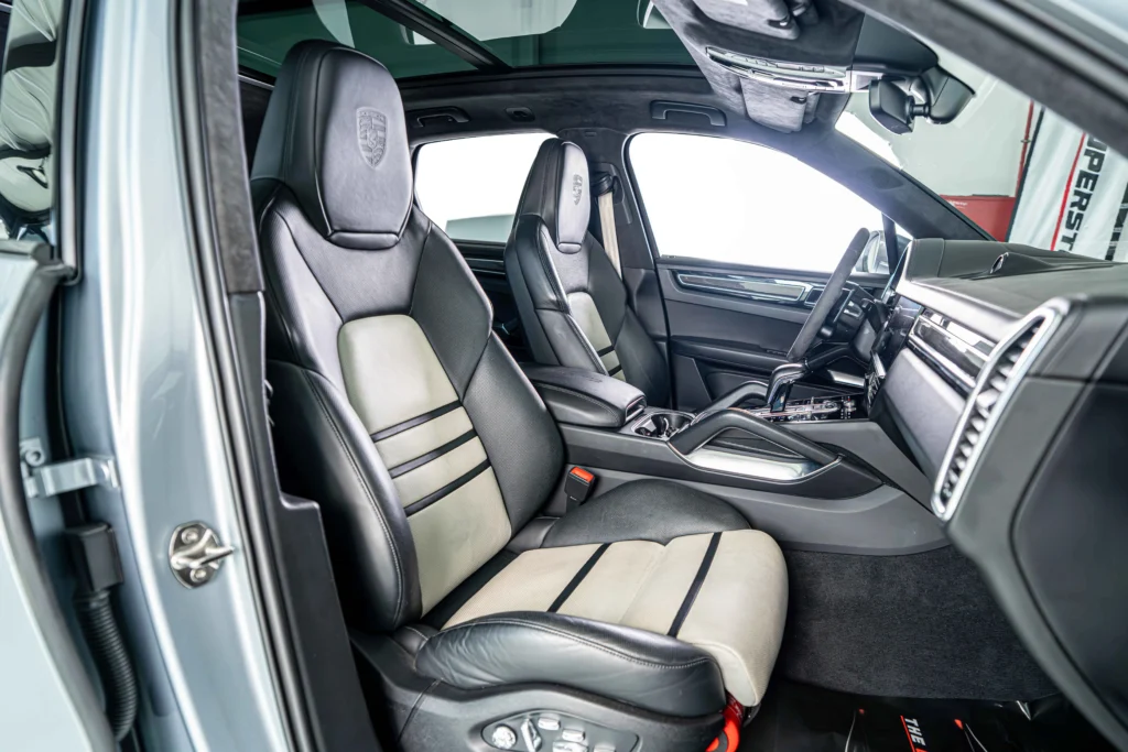 Porsche Cayenne Turbo Image