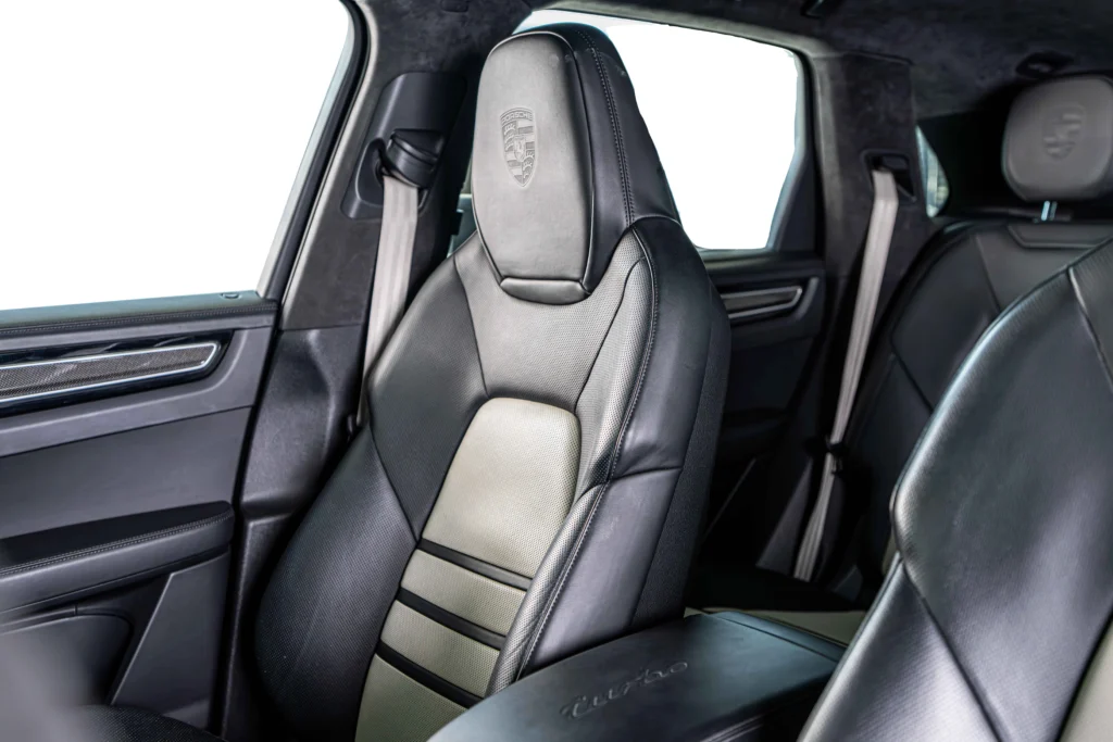 Porsche Cayenne Turbo Image