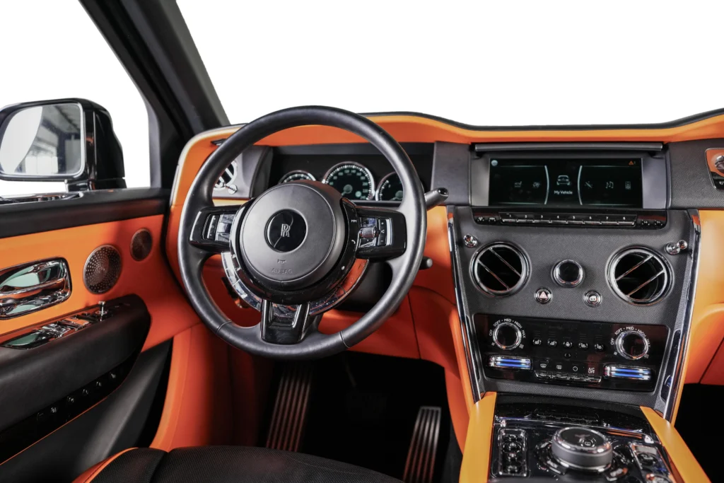 Rolls Royce Cullinan Image
