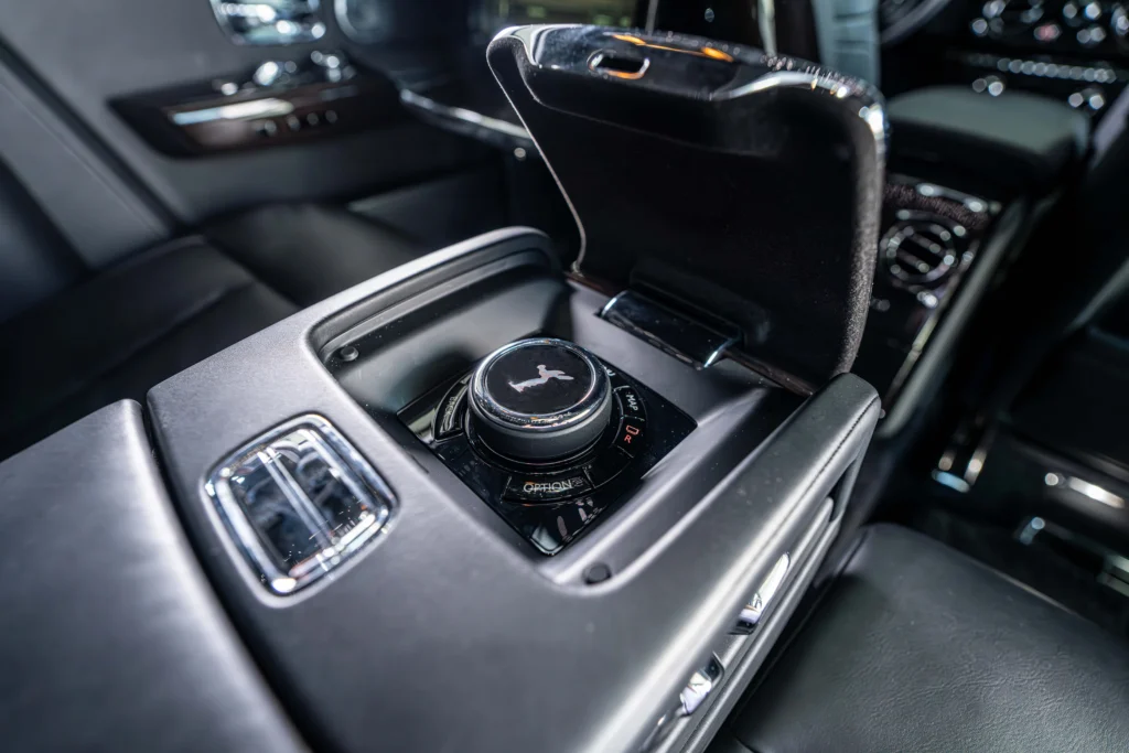 Rolls Royce Phantom Image