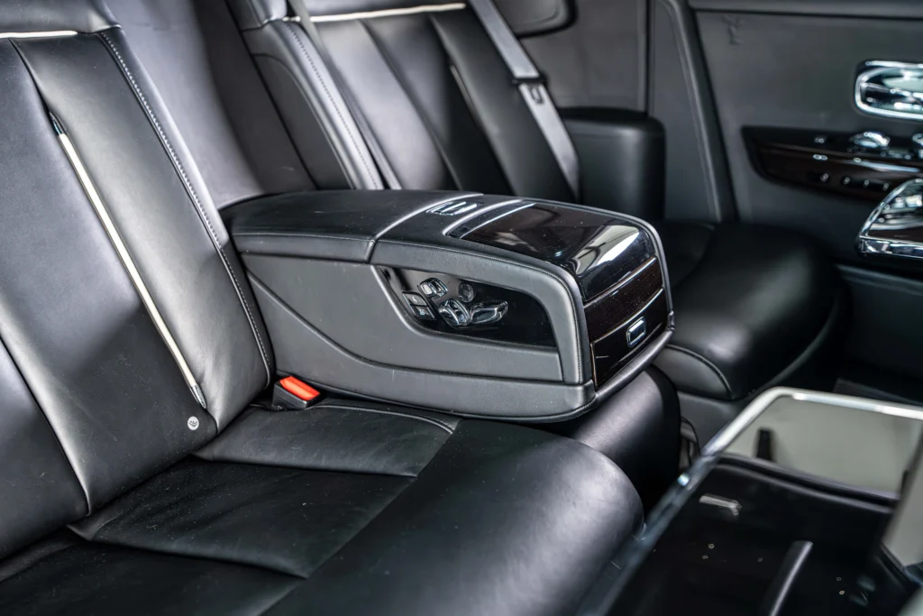 Rolls Royce Phantom Image