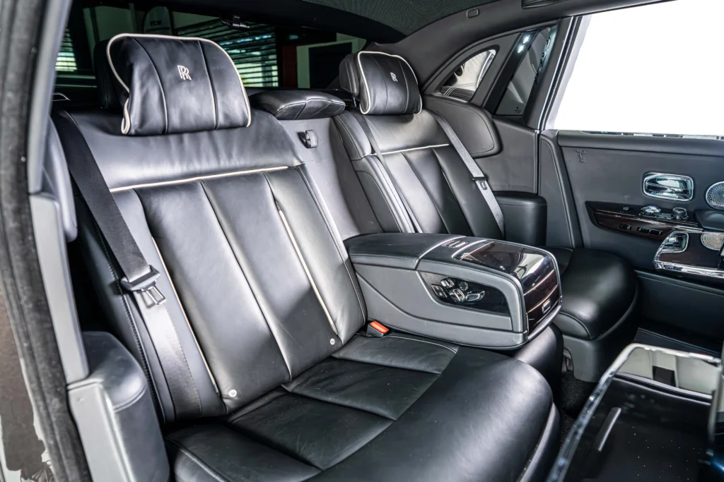 Rolls Royce Phantom Image