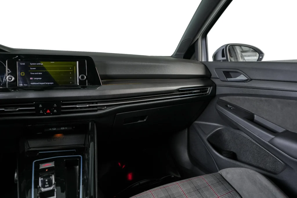 Volkswagen Golf GTI Image