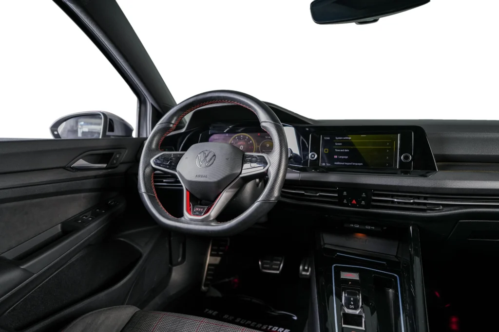 Volkswagen Golf GTI Image