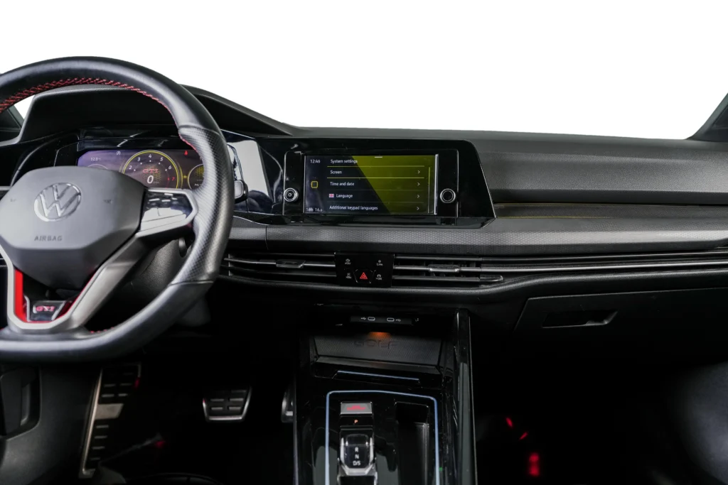 Volkswagen Golf GTI Image