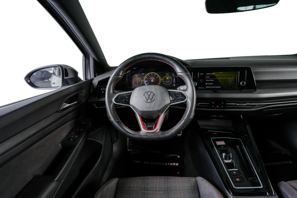 Volkswagen Golf GTI Image