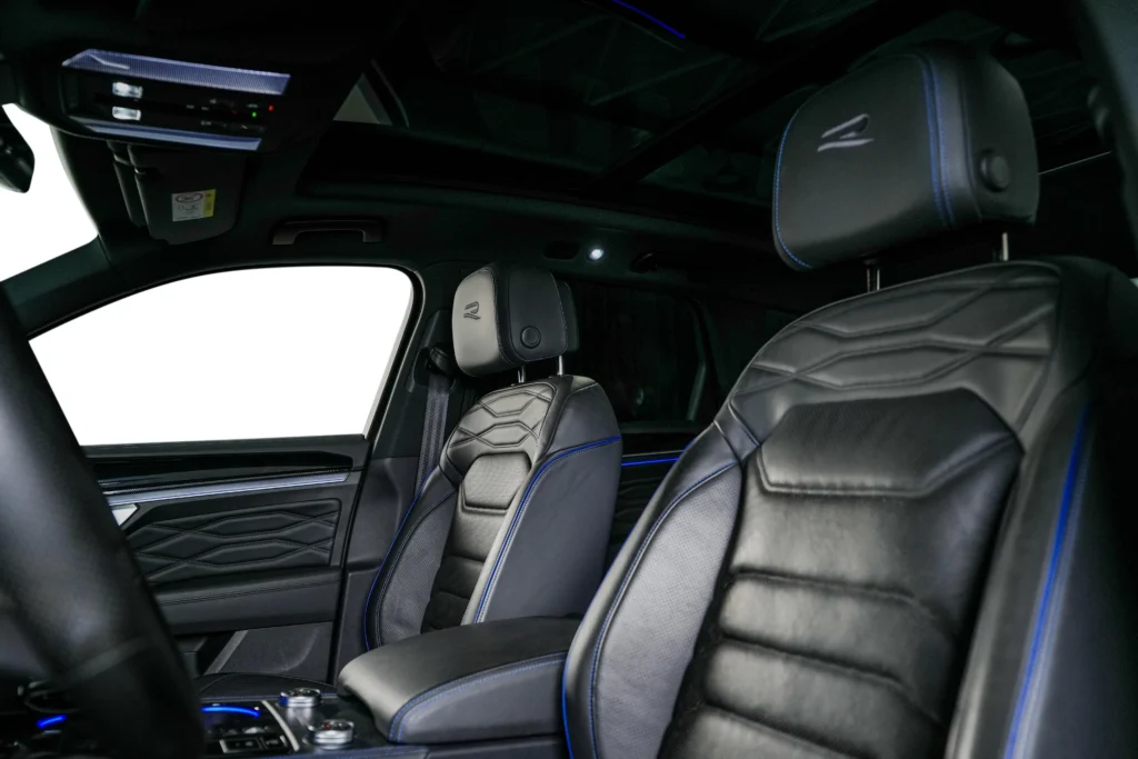 Volkswagen Touareg R-Line Image