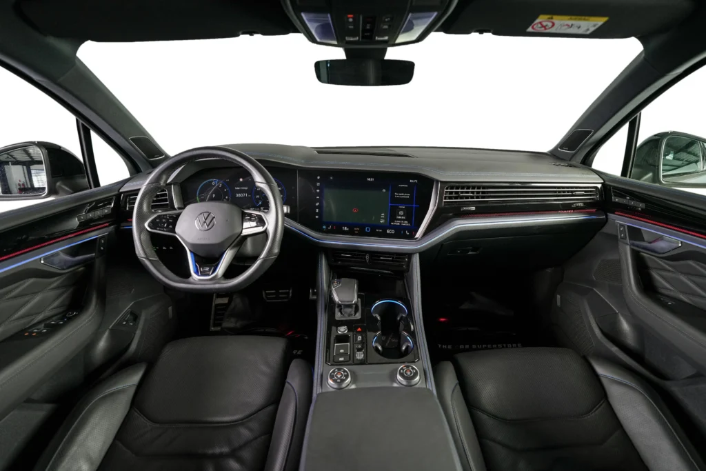 Volkswagen Touareg R-Line Image