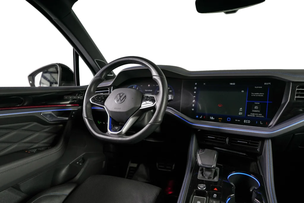 Volkswagen Touareg R-Line Image