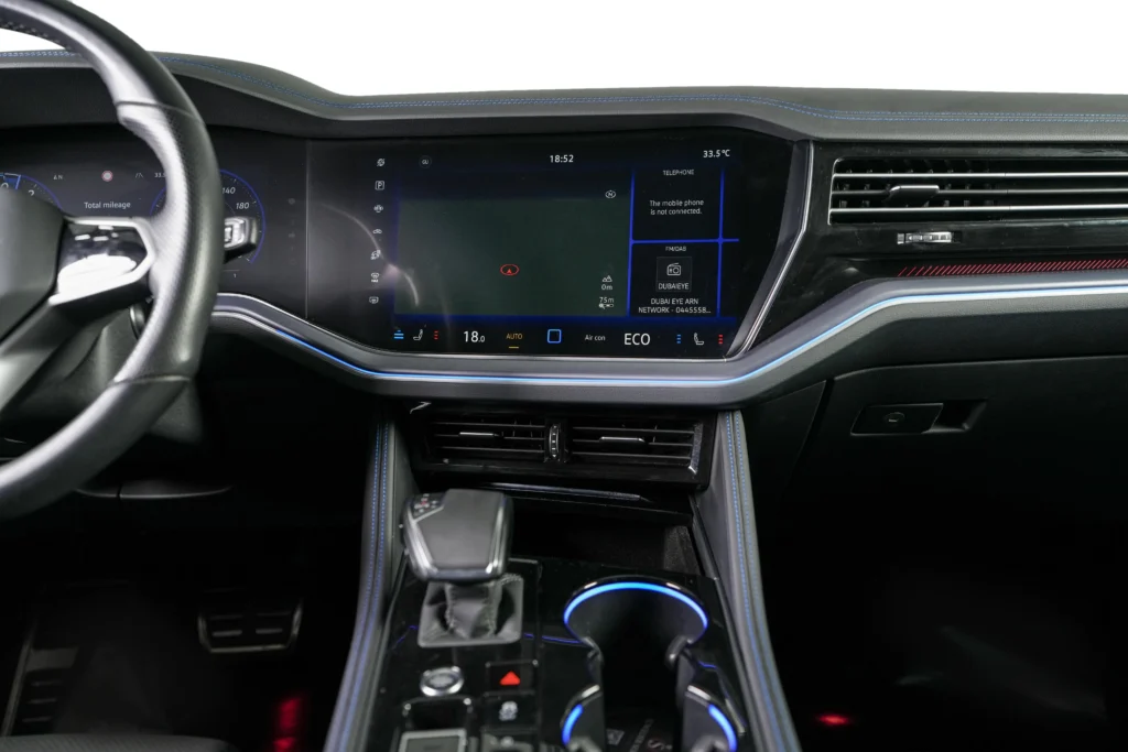 Volkswagen Touareg R-Line Image