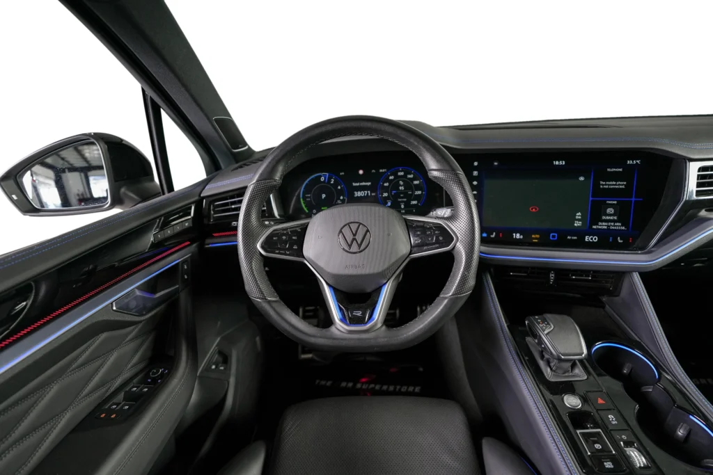 Volkswagen Touareg R-Line Image