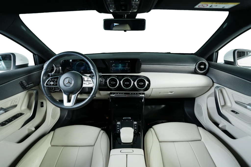 MERCEDES-BENZ A200 Image