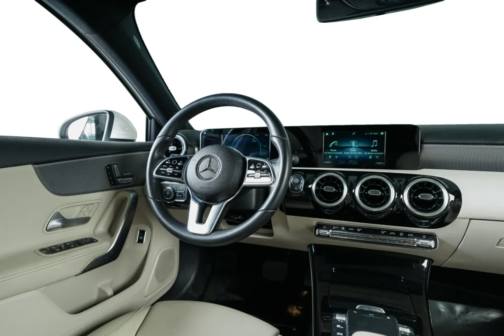 MERCEDES-BENZ A200 Image