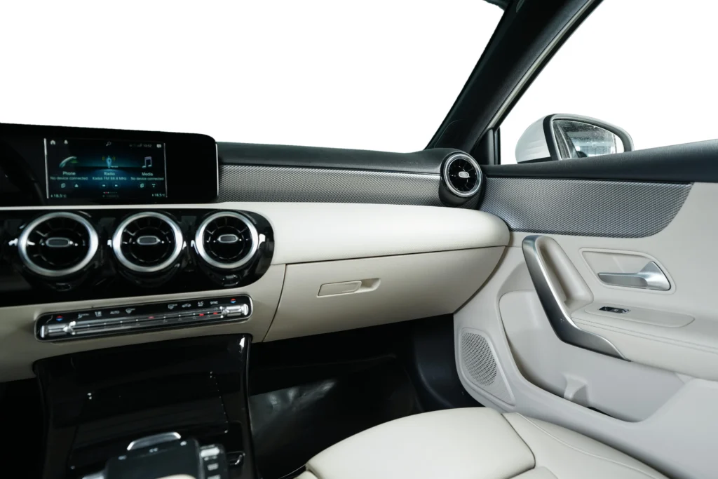 MERCEDES-BENZ A200 Image