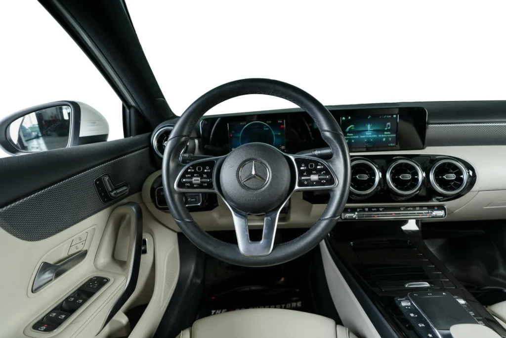 MERCEDES-BENZ A200 Image