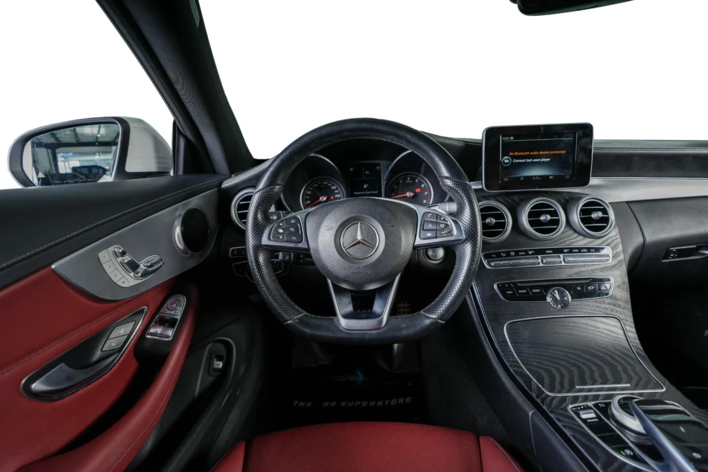 Mercedes-Benz C200 Image