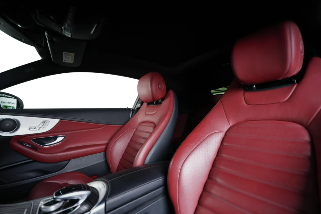 Mercedes-Benz C200 Image