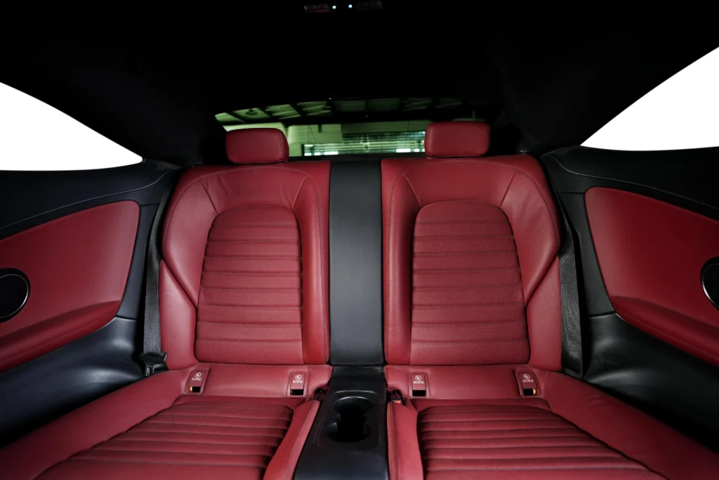 Mercedes-Benz C200 Image