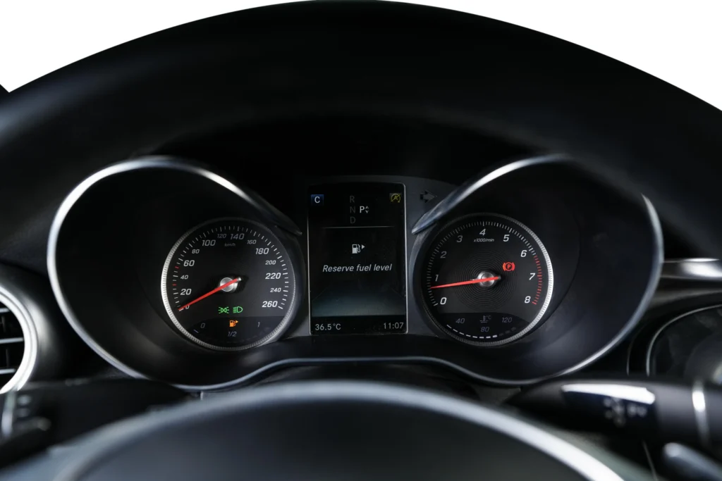 Mercedes-Benz C200 Image