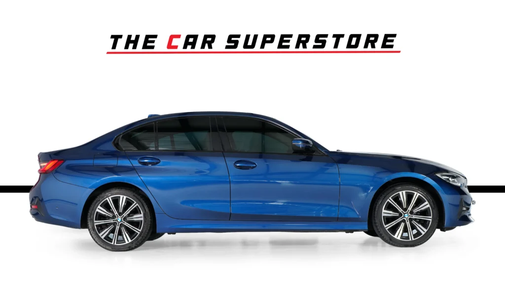 BMW 320i Luxury Image
