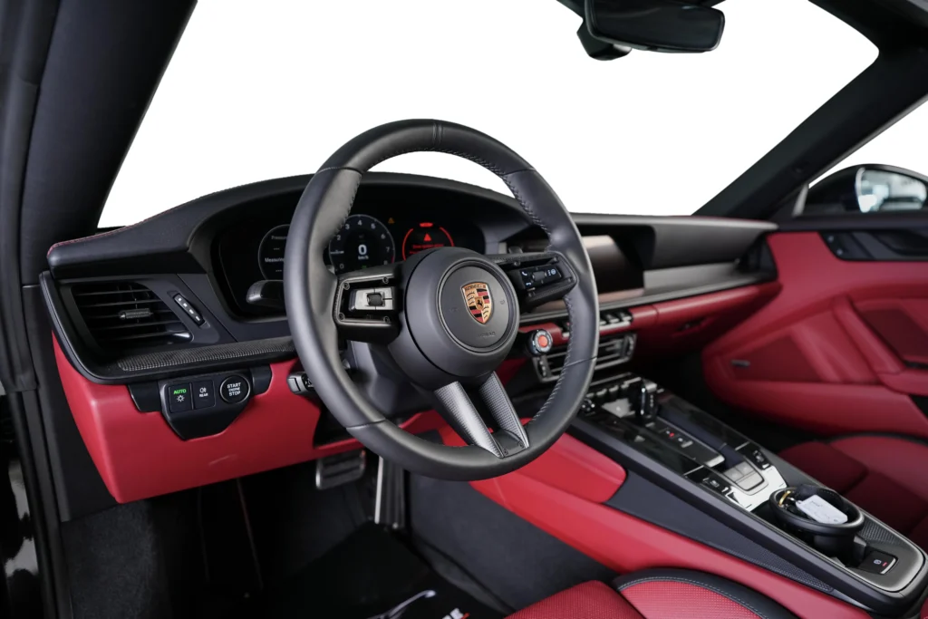 Porsche Carrera 4 GTS Cabriolet Image