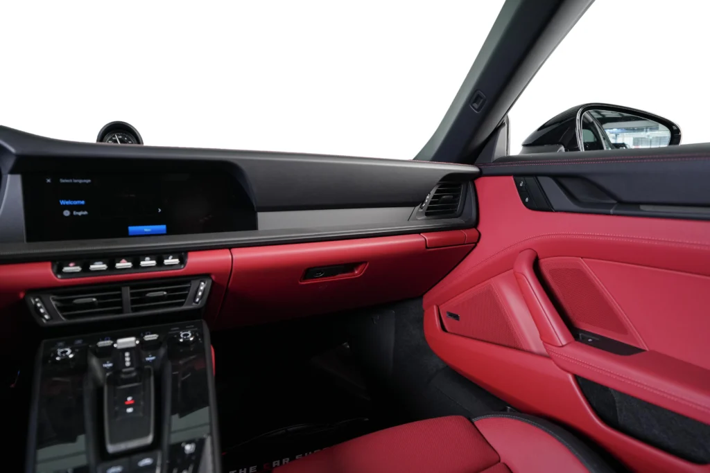 Porsche Carrera 4 GTS Cabriolet Image