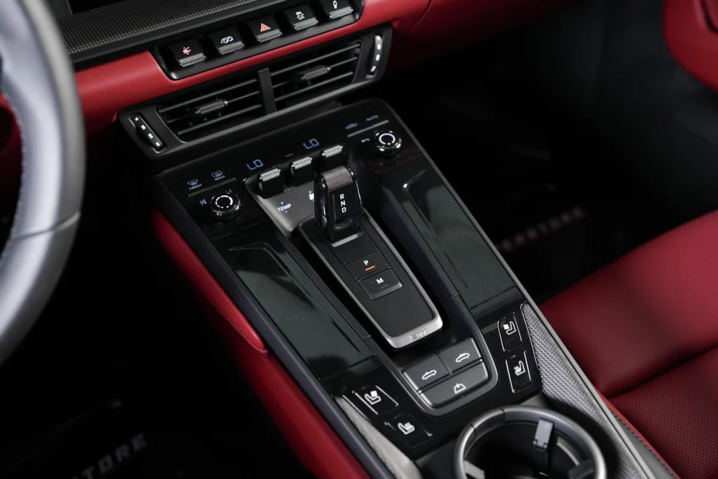 Porsche Carrera 4 GTS Cabriolet Image