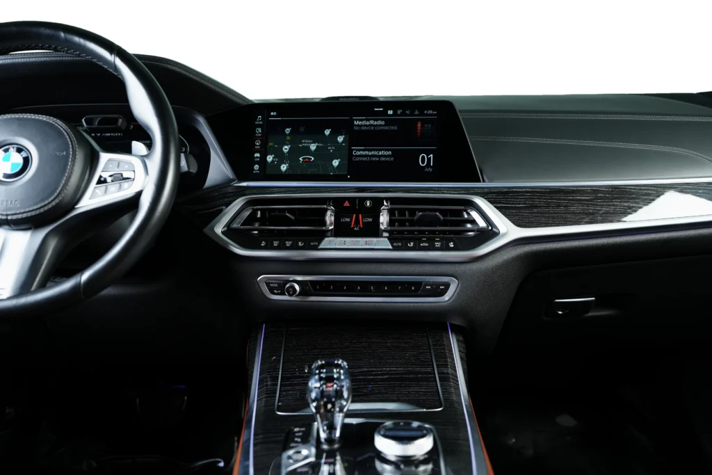 BMW X7 M50i M Sport Image