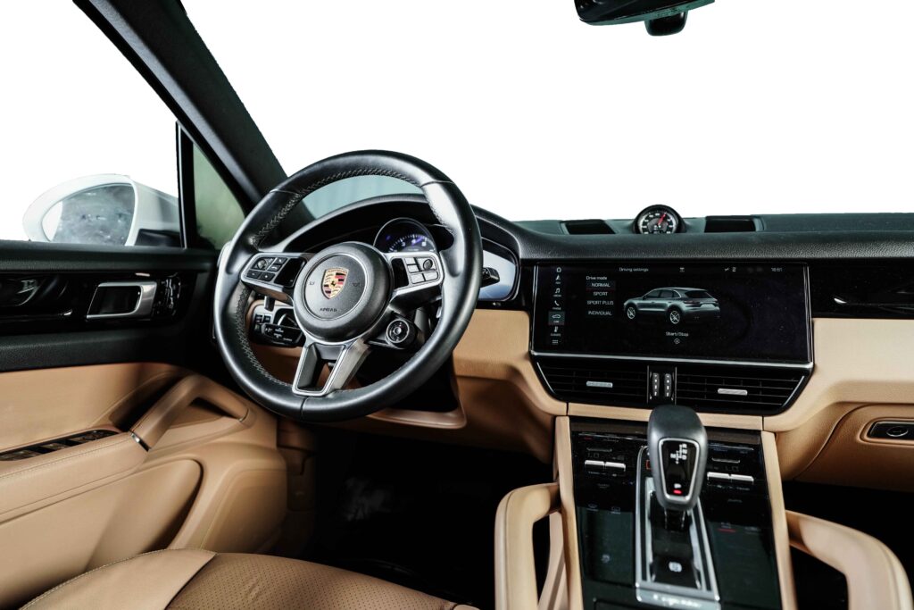 Porsche Cayenne Image